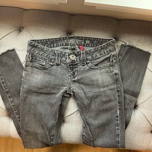 🤩Host Pick🤩 GUESS daredevil super low rise skinny jeans gray